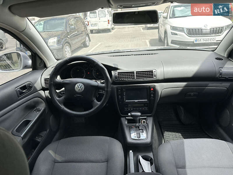 Універсал Volkswagen Passat 2004 в Одесі