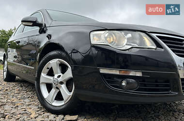 Універсал Volkswagen Passat 2009 в 