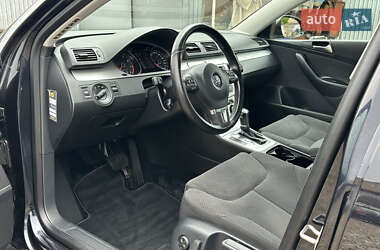 Універсал Volkswagen Passat 2009 в 