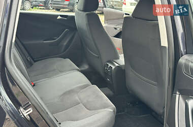 Універсал Volkswagen Passat 2009 в 