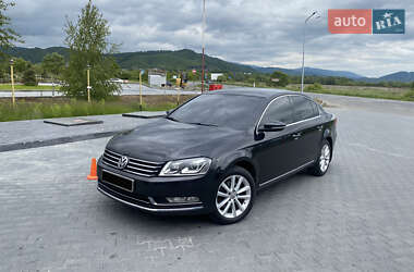 Седан Volkswagen Passat 2011 в Сваляве