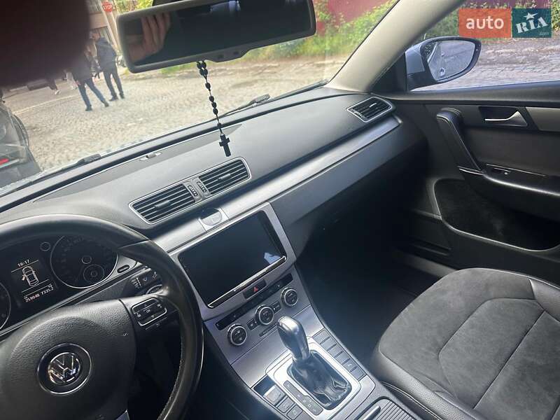 Седан Volkswagen Passat 2012 в Мукачевому
