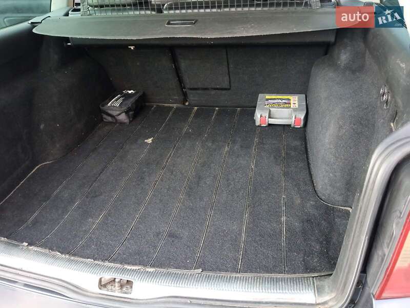 Универсал Volkswagen Passat 2001 в Львове