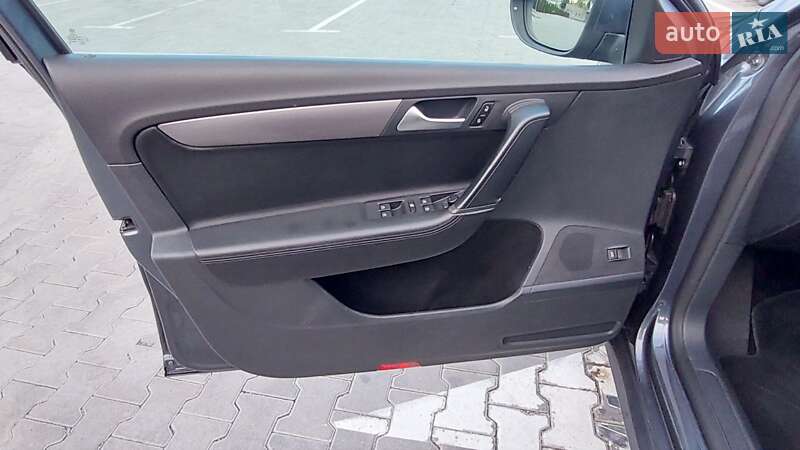 Универсал Volkswagen Passat 2014 в Одессе