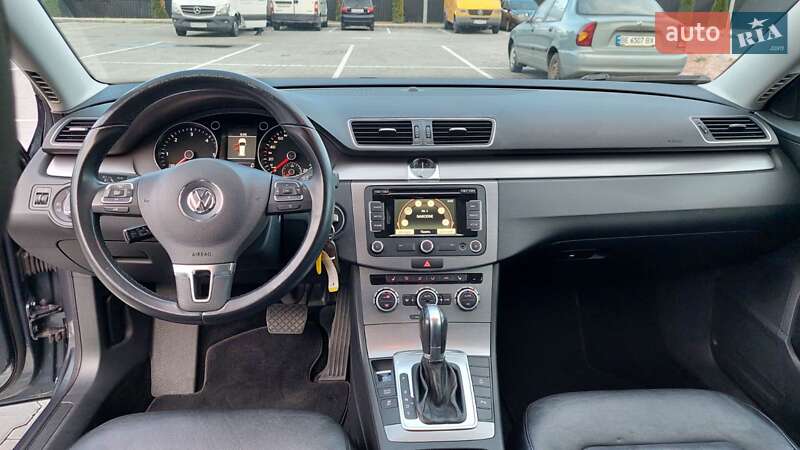 Универсал Volkswagen Passat 2014 в Одессе