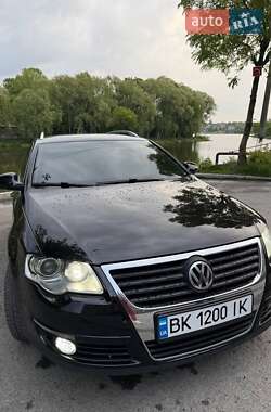 Універсал Volkswagen Passat 2010 в 
