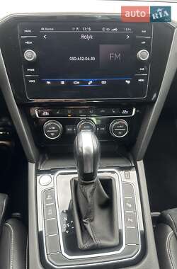 Седан Volkswagen Passat 2020 в 