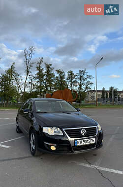 Седан Volkswagen Passat 2010 в Киеве