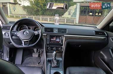 Седан Volkswagen Passat 2015 в 