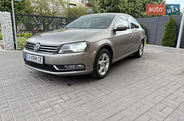 Седан Volkswagen Passat 2013 в Черкассах