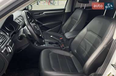 Седан Volkswagen Passat 2017 в 