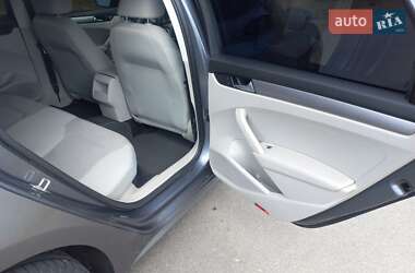 Седан Volkswagen Passat 2015 в 