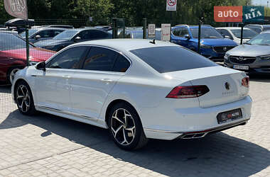 Седан Volkswagen Passat 2021 в 