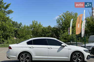 Седан Volkswagen Passat 2021 в 
