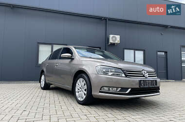 Седан Volkswagen Passat 2011 в 