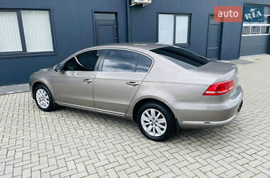 Седан Volkswagen Passat 2011 в 