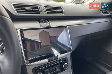 Седан Volkswagen Passat 2011 в 