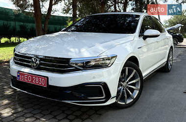 Седан Volkswagen Passat 2020 в 