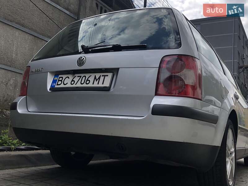 Универсал Volkswagen Passat 2003 в Львове
