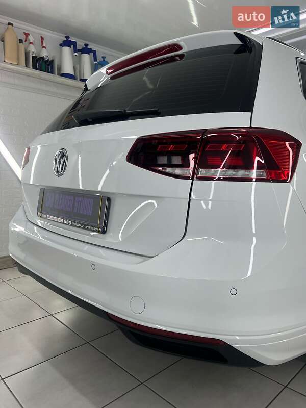 Универсал Volkswagen Passat 2019 в Николаеве