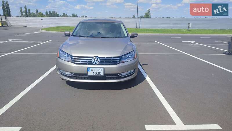 Седан Volkswagen Passat 2014 в Софиевской Борщаговке