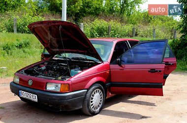Седан Volkswagen Passat 1989 в 