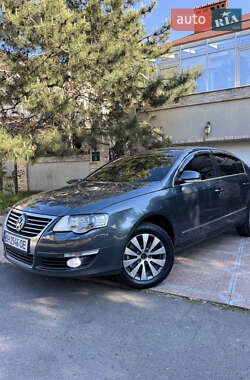 Седан Volkswagen Passat 2010 в 