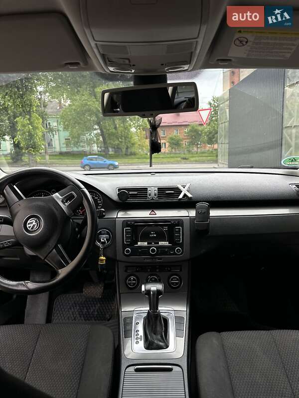 Универсал Volkswagen Passat 2009 в Хмельницком
