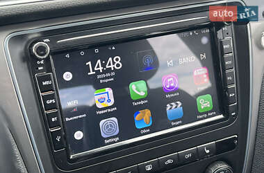 Седан Volkswagen Passat 2014 в 