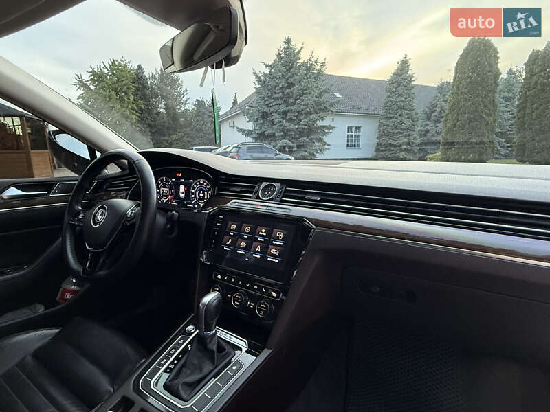 Седан Volkswagen Passat 2016 в Мукачево