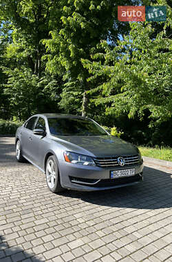 Седан Volkswagen Passat 2014 в Львове