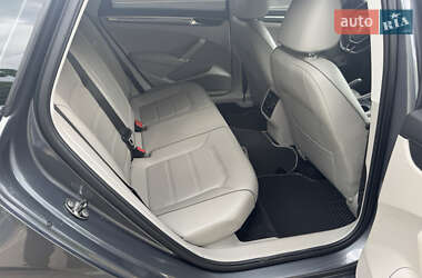 Седан Volkswagen Passat 2017 в 