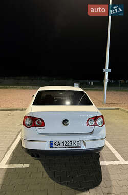 Седан Volkswagen Passat 2010 в 