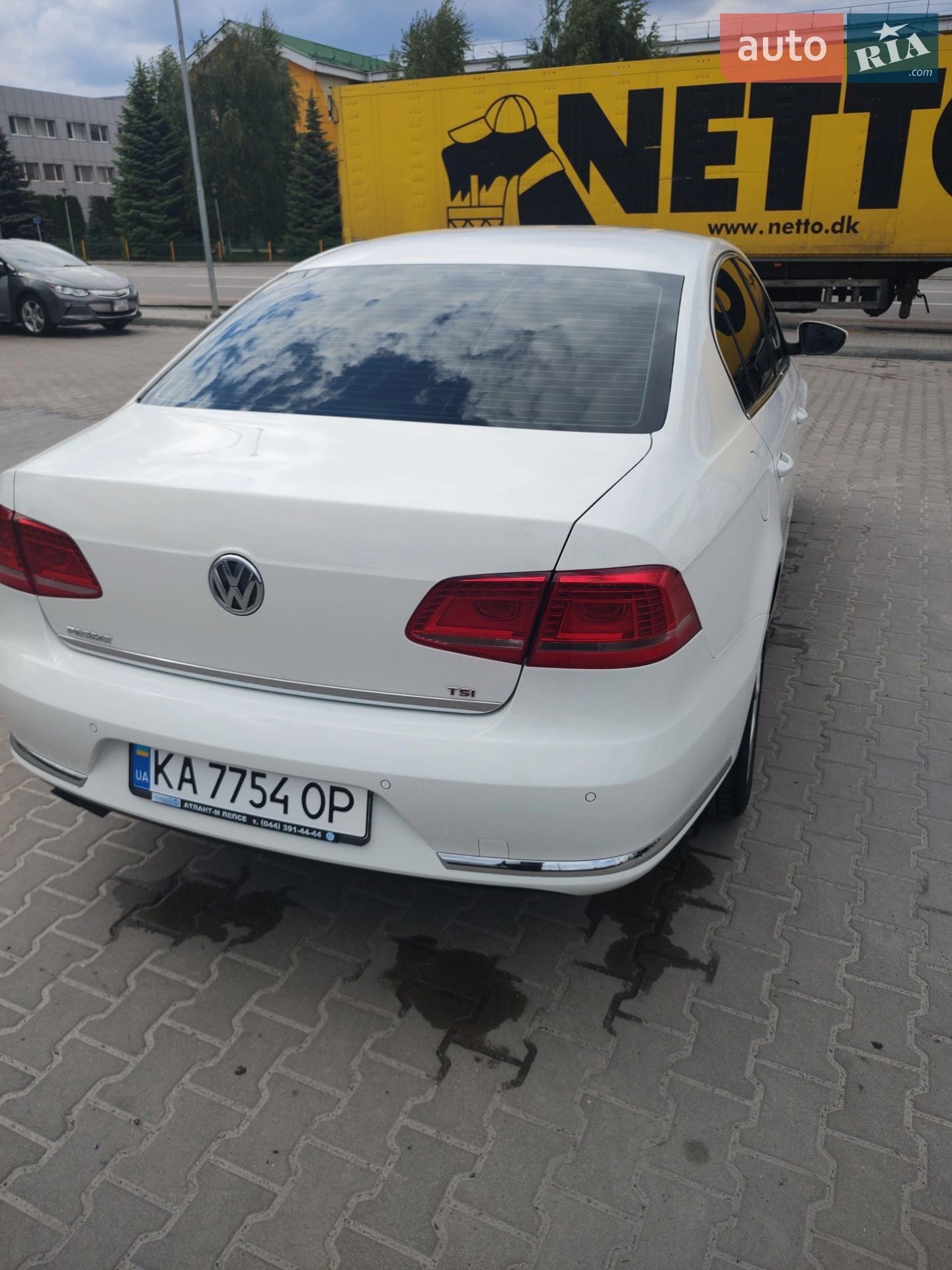 2011 Volkswagen Passat - мініатюра 2