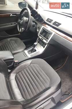 Седан Volkswagen Passat 2011 в 