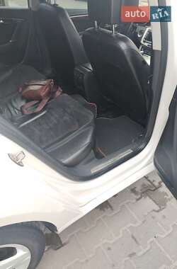 Седан Volkswagen Passat 2011 в 