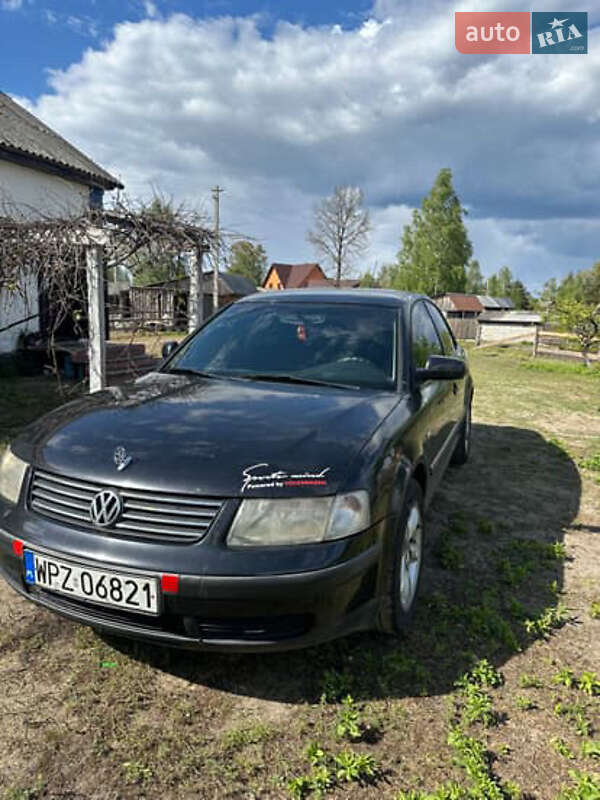 Седан Volkswagen Passat 1999 в 