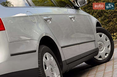 Универсал Volkswagen Passat 2010 в 