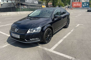 Седан Volkswagen Passat 2012 в 