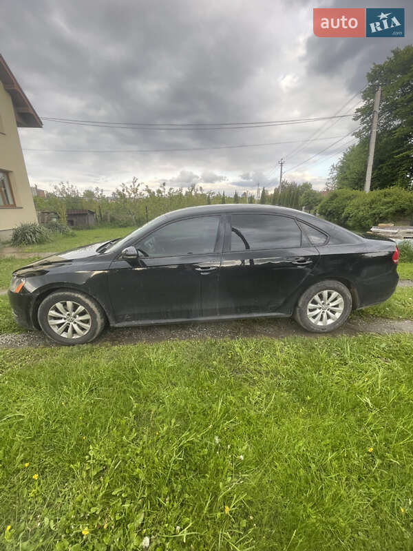 Седан Volkswagen Passat 2012 в Львове