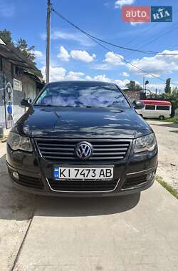 Седан Volkswagen Passat 2010 в Києві