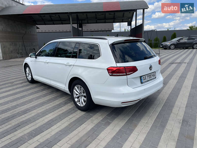 Універсал Volkswagen Passat 2015 в Києві
