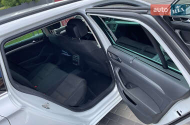 Универсал Volkswagen Passat 2015 в Киеве
