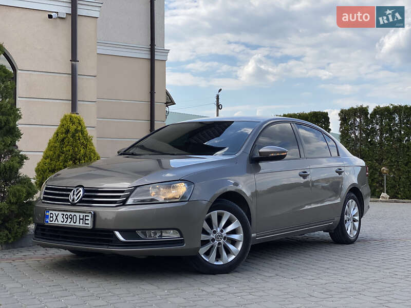 Седан Volkswagen Passat 2011 в Дунаївцях