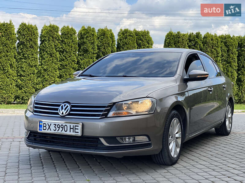 Седан Volkswagen Passat 2011 в Дунаївцях