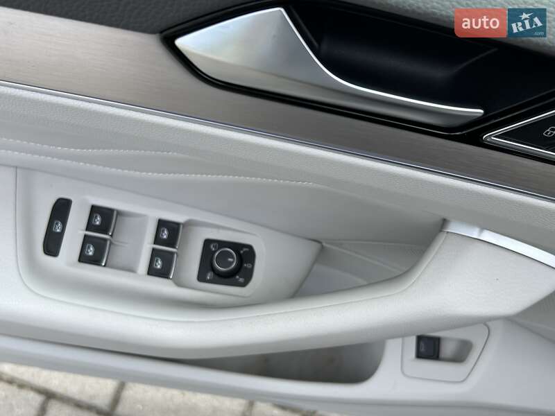Седан Volkswagen Passat 2020 в Львове