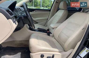 Седан Volkswagen Passat 2015 в 