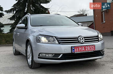 Універсал Volkswagen Passat 2012 в 