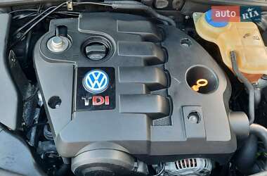 Универсал Volkswagen Passat 2001 в 