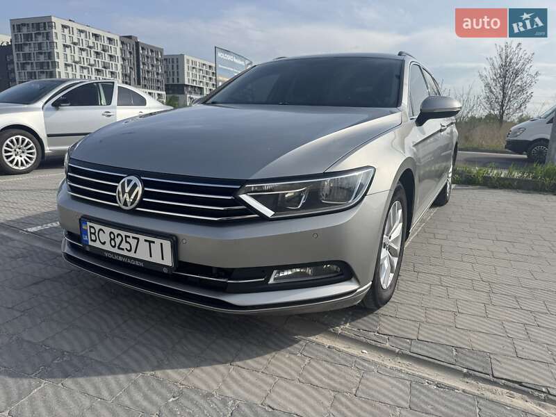 Універсал Volkswagen Passat 2015 в Львові
